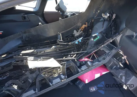 2024 Toyota Venza Xle z USA, uszkodzony, nr VIN JTEAAAAH2RJ169211